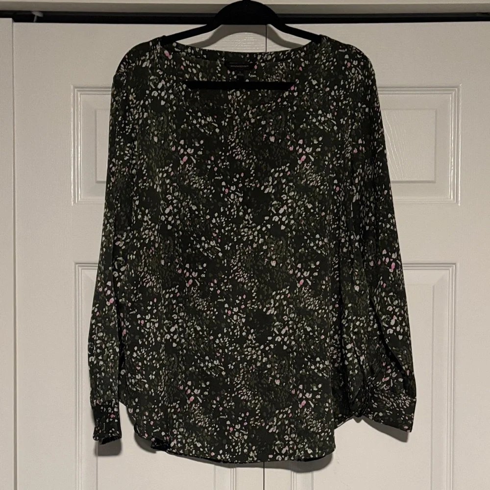 Banana Republic Long Sleeve Floral Blouse - Dark Green - Picture 1 of 5